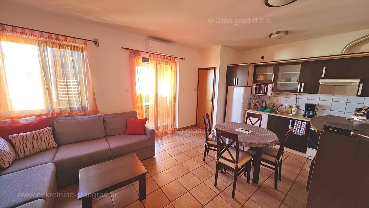 Malinska, opremljen apartma s pogledom na morje!