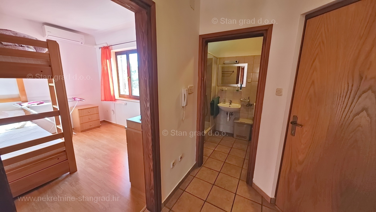 Malinska, opremljen apartma s pogledom na morje!