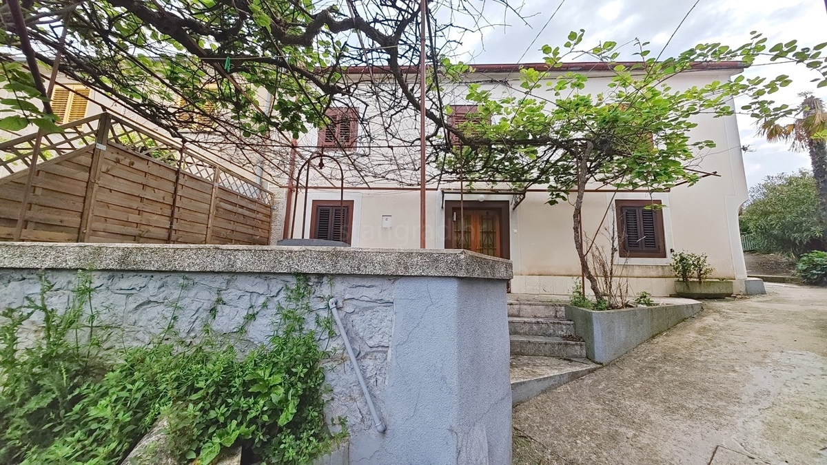 Malinska, dvojček na izjemni lokaciji blizu morja!