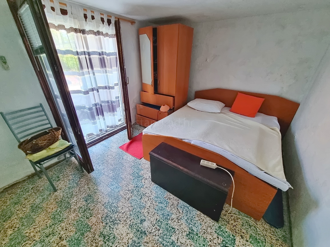 Šilo, hiša s 3 apartmaji in čudovitim pogledom na morje!