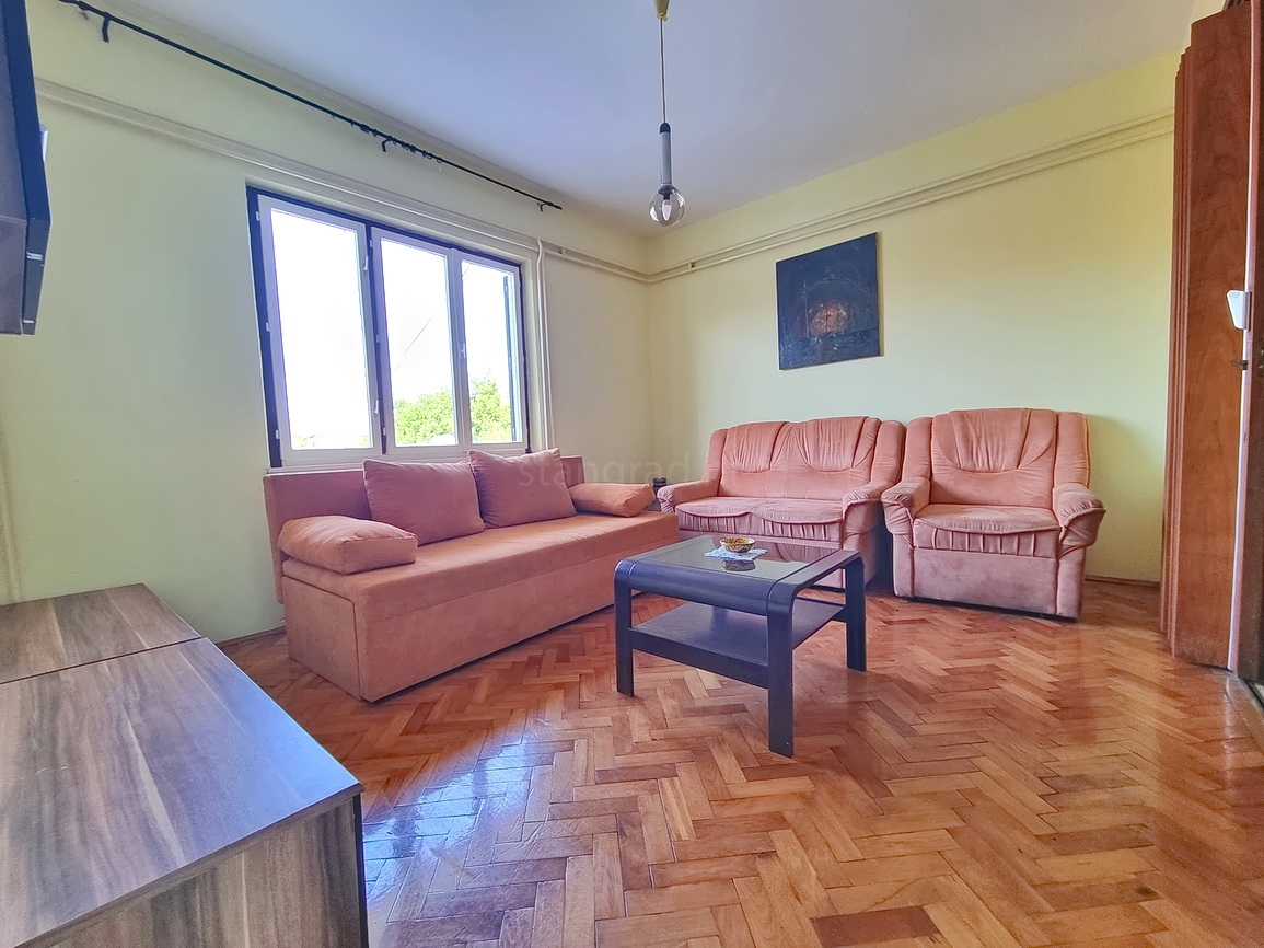 Šilo, hiša s 3 apartmaji in čudovitim pogledom na morje!
