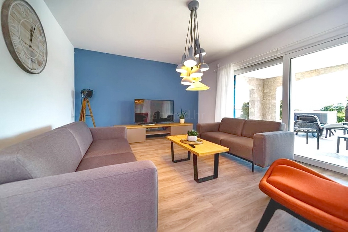Malinska, luksuzna mediteranska vila z bazenom in pogledom na morje!