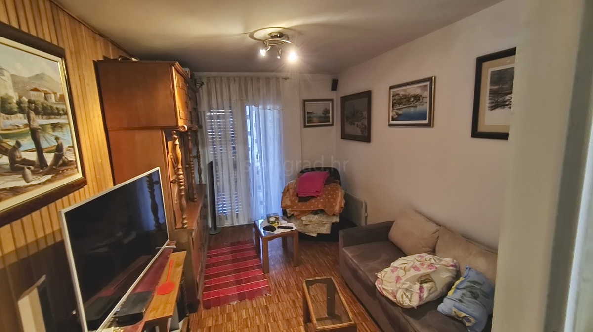 Crikvenica, trisobno stanovanje z dvema terasama in vrtom!