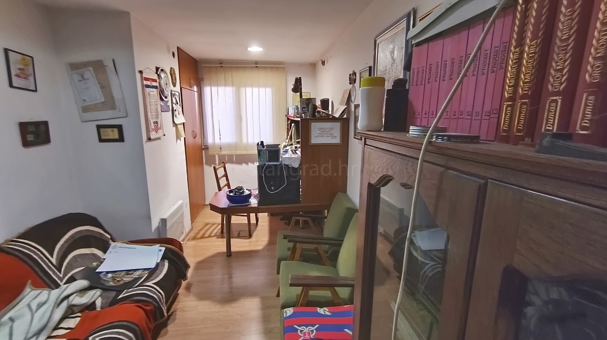 Crikvenica, trisobno stanovanje z dvema terasama in vrtom!