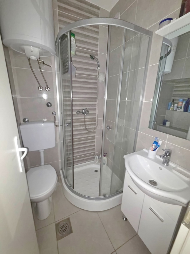 Crikvenica, enosobno stanovanje v pritličju v bližini morja!