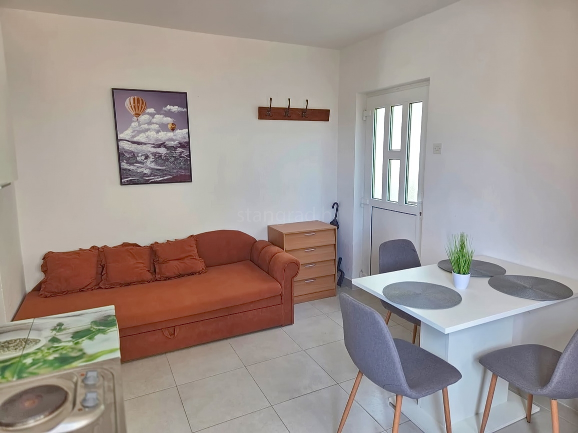 Crikvenica, enosobno stanovanje v pritličju v bližini morja!