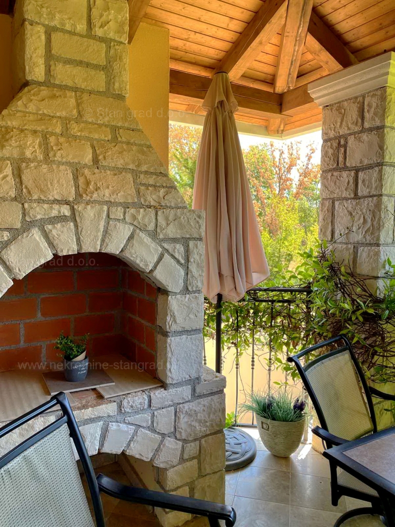 Malinska, lep dvoetažni apartma kvalitetne gradnje na mirni lokaciji