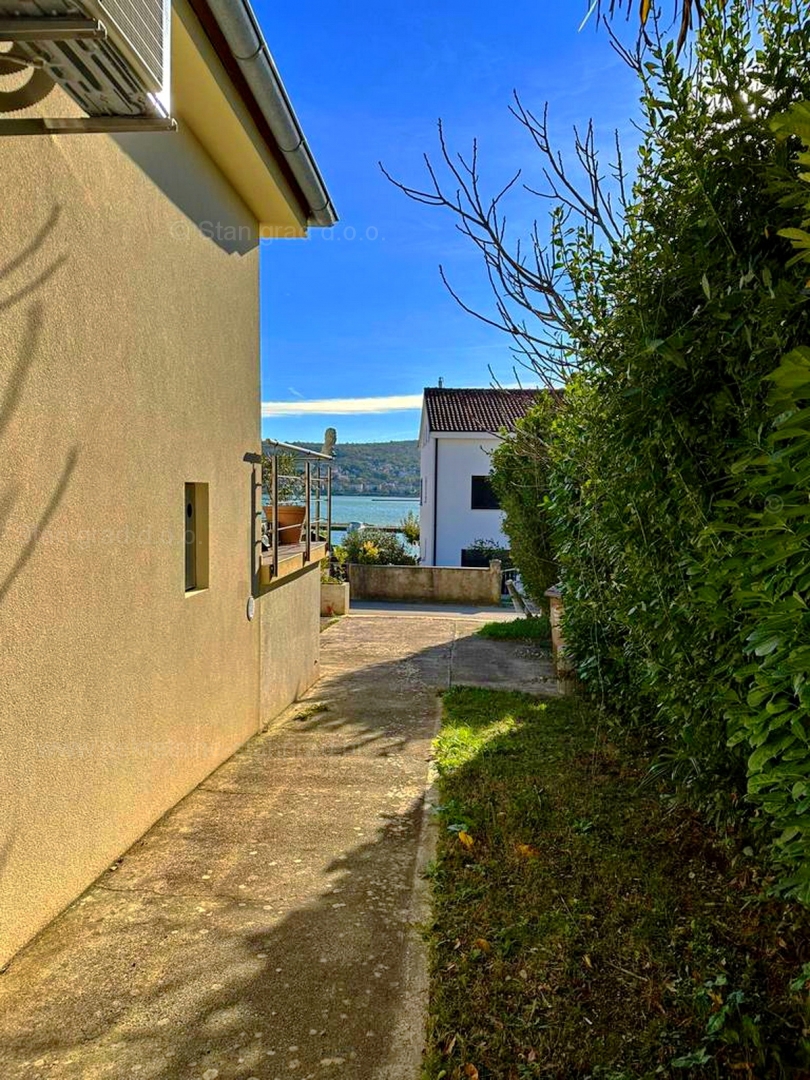 Uvala Soline, samostojna hiša druga vrsta do morja, top lokacija!