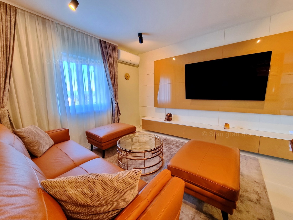 Malinska, lepo opremljen apartma tik ob morju, prodamo!