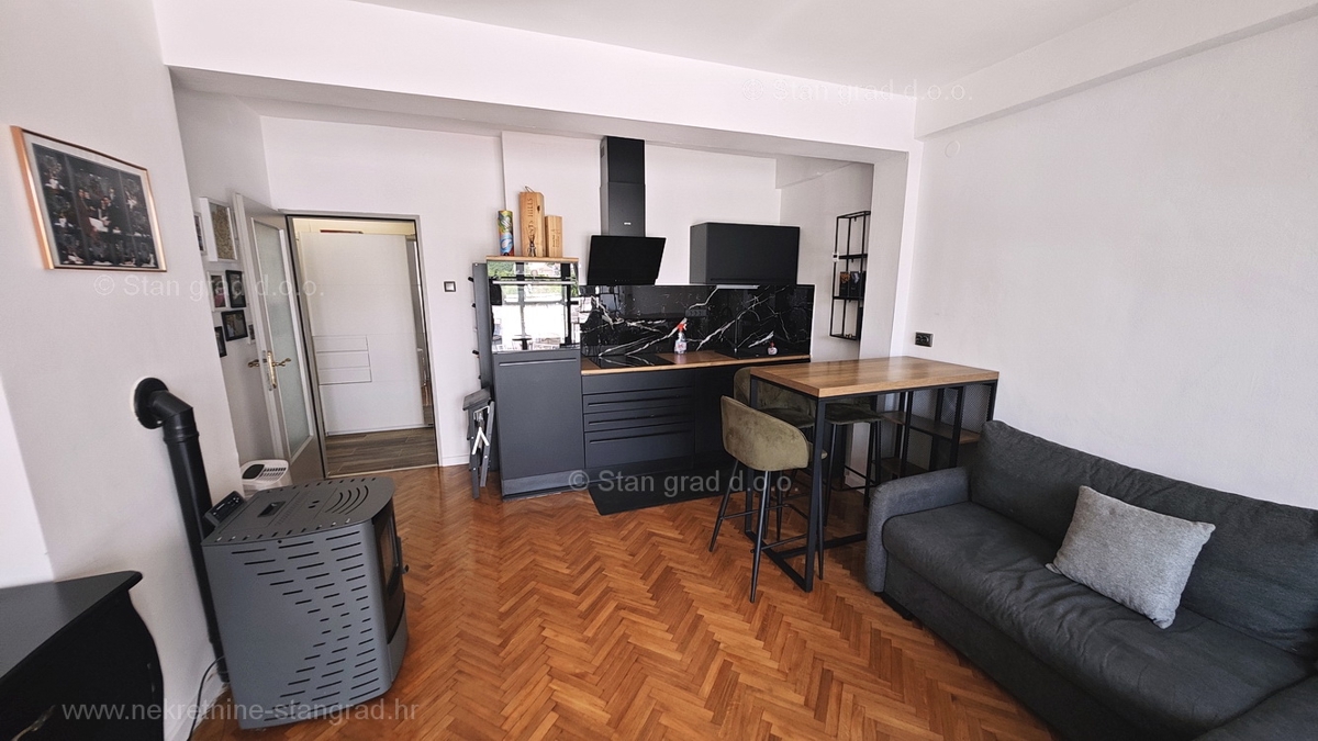 Crikvenica center, na novo prenovljeno stanovanje na odlični lokaciji!