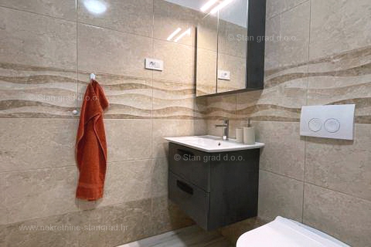Krk, dvoetažni apartma v novogradnji!
