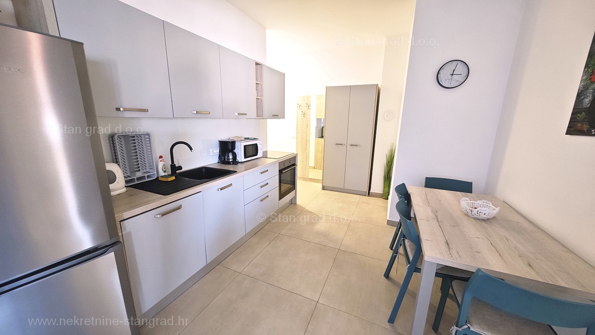 Uvala Soline, apartma v 2. nadstropju s pogledom na morje!