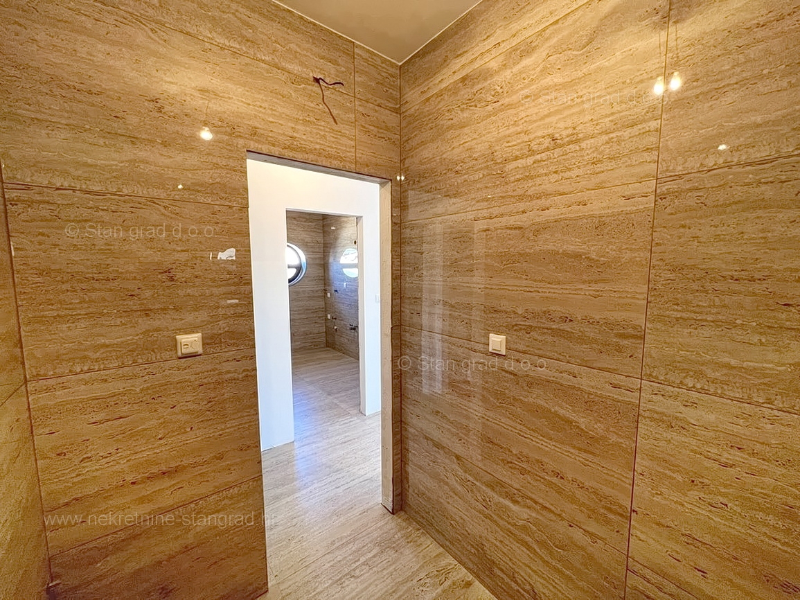 Krk, penthouse v neposredni bližini morja s panoramskim pogledom!