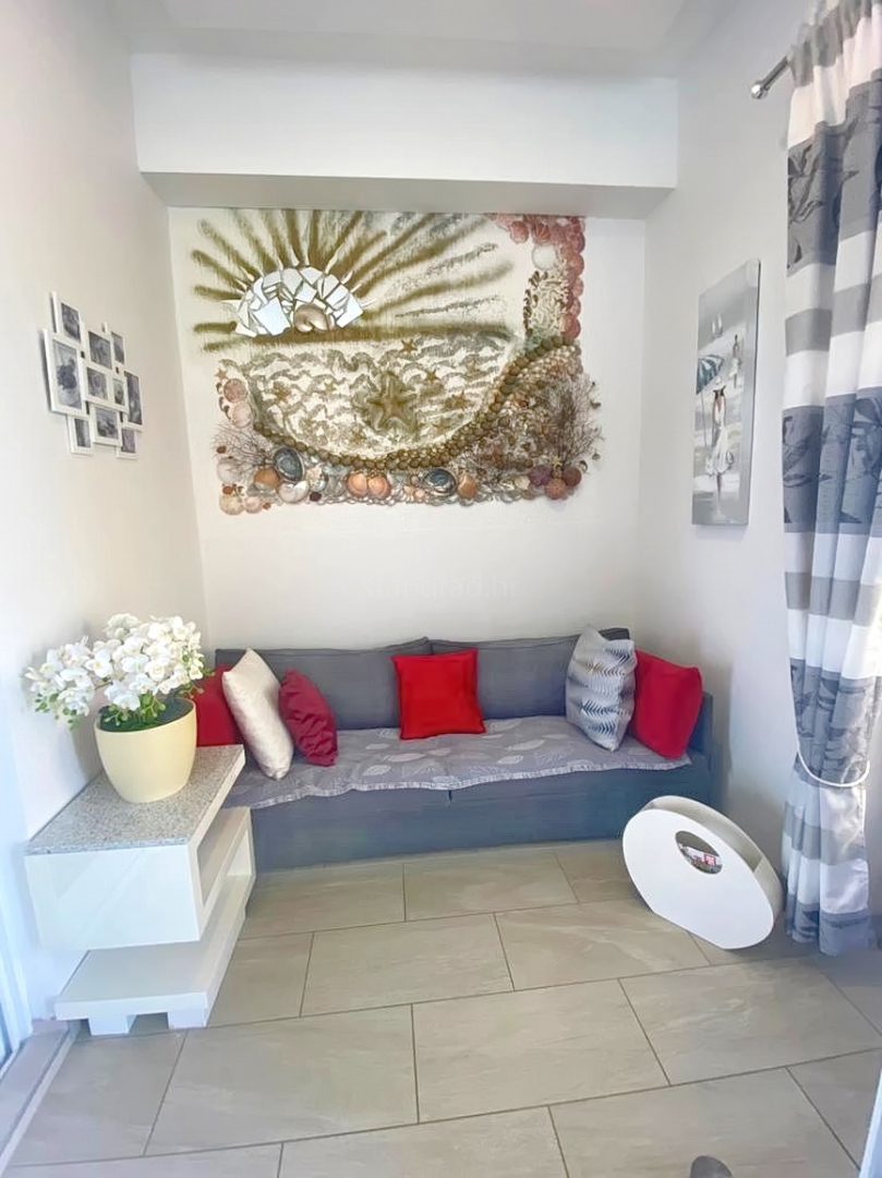 Baška, opremljen apartma prva vrsta do morja!