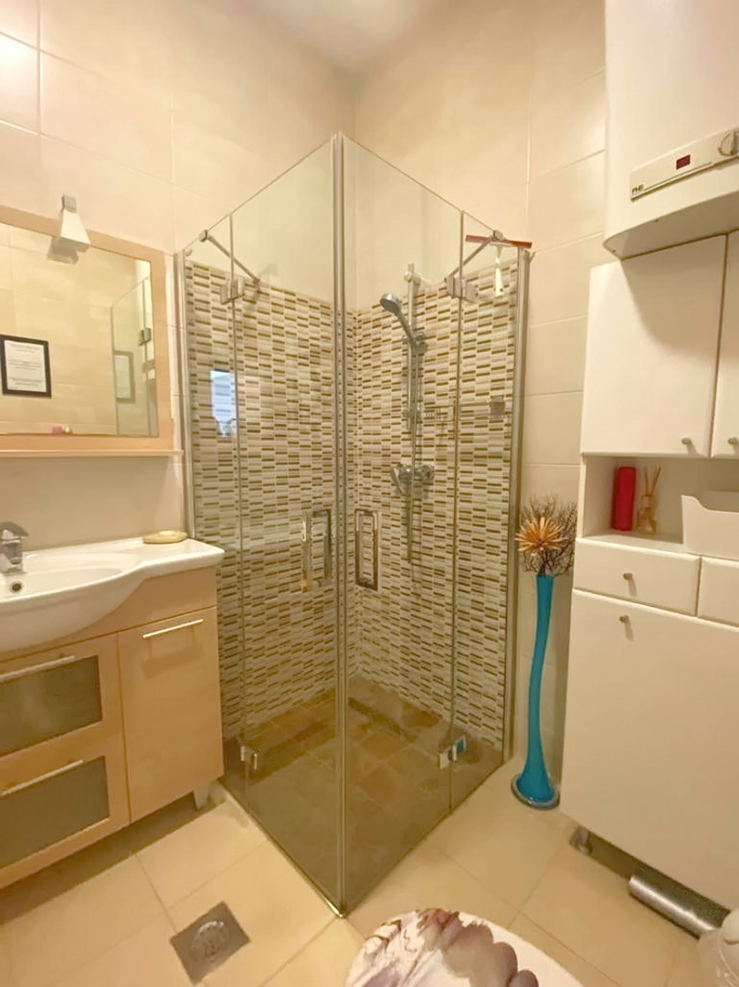 Baška, opremljen apartma prva vrsta do morja!