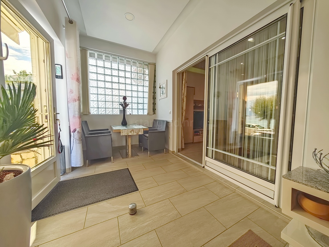 Baška, opremljen apartma prva vrsta do morja!
