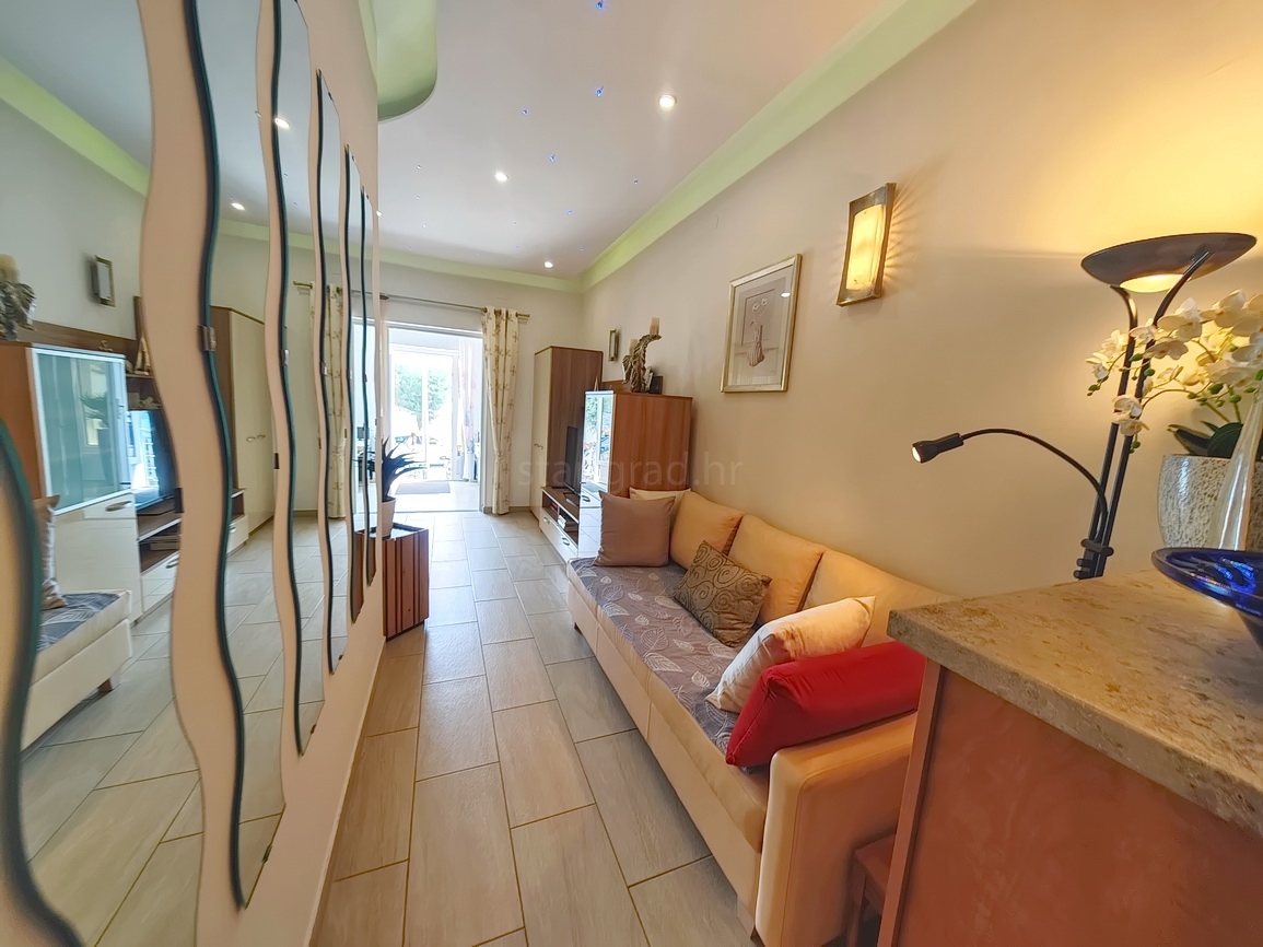 Baška, opremljen apartma prva vrsta do morja!