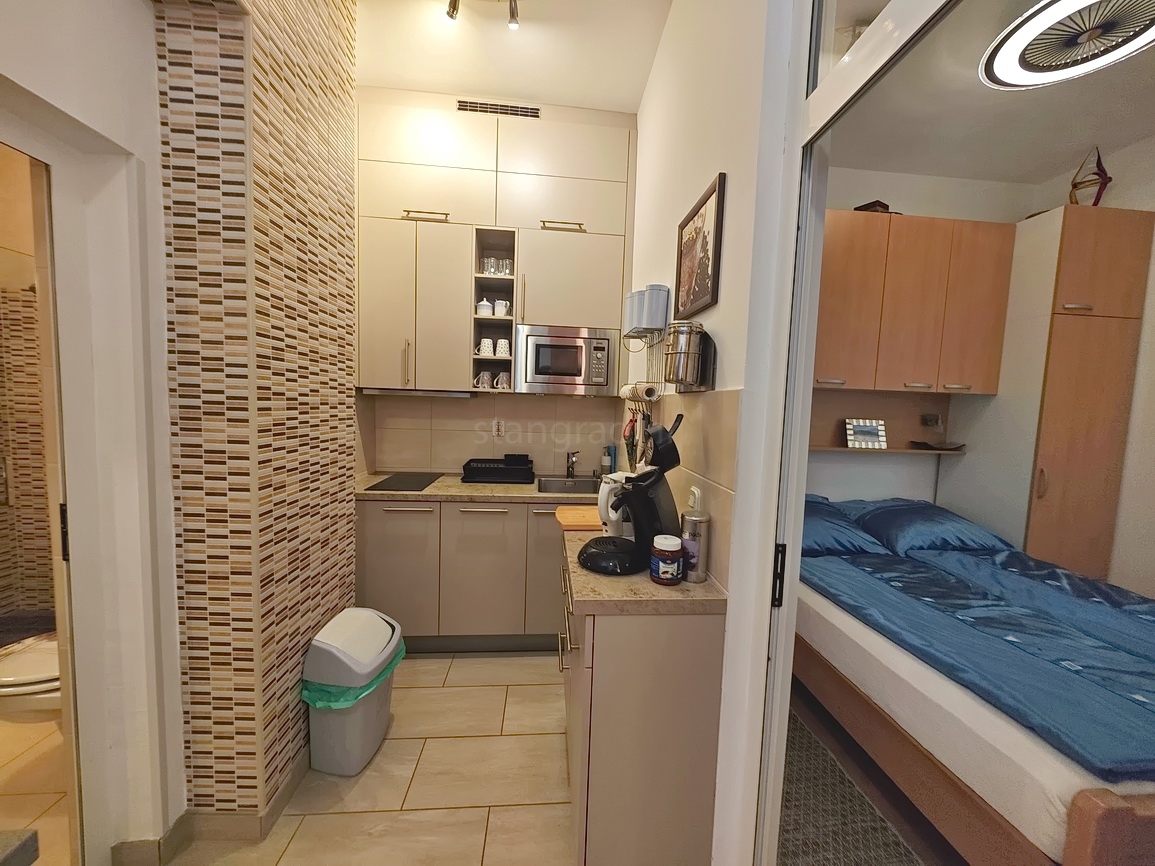 Baška, opremljen apartma prva vrsta do morja!