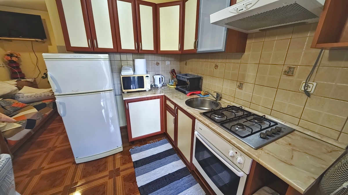 Njivice, 2 apartmaja v pritličju blizu morja!