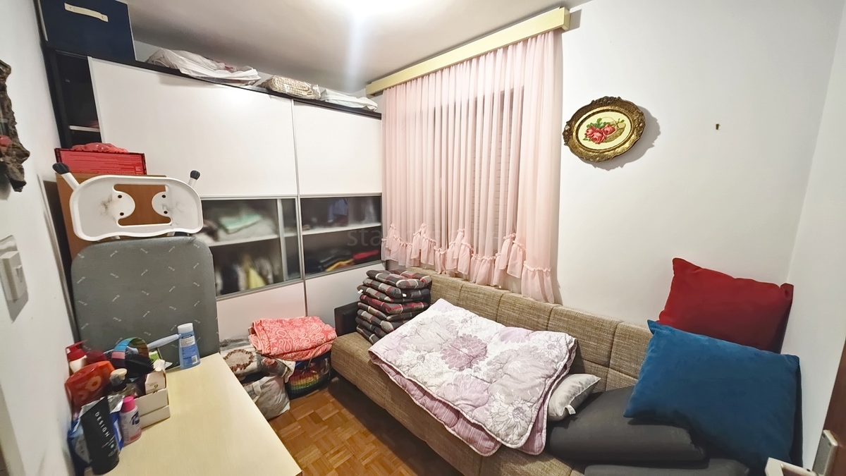Krk, samostojna hiša s 3 apartmaji v neposredni bližini morja!