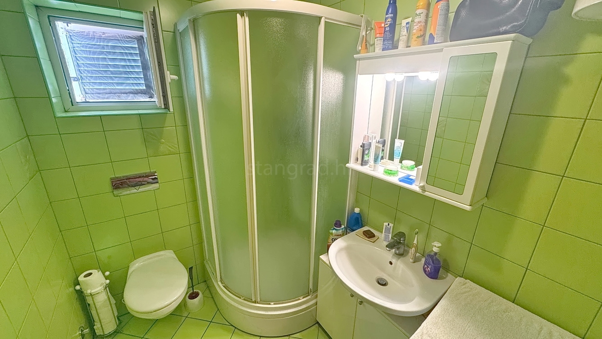 Zaliv Soline, apartma prva vrsta do morja!