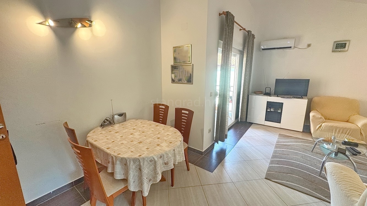 Zaliv Soline, apartma prva vrsta do morja!