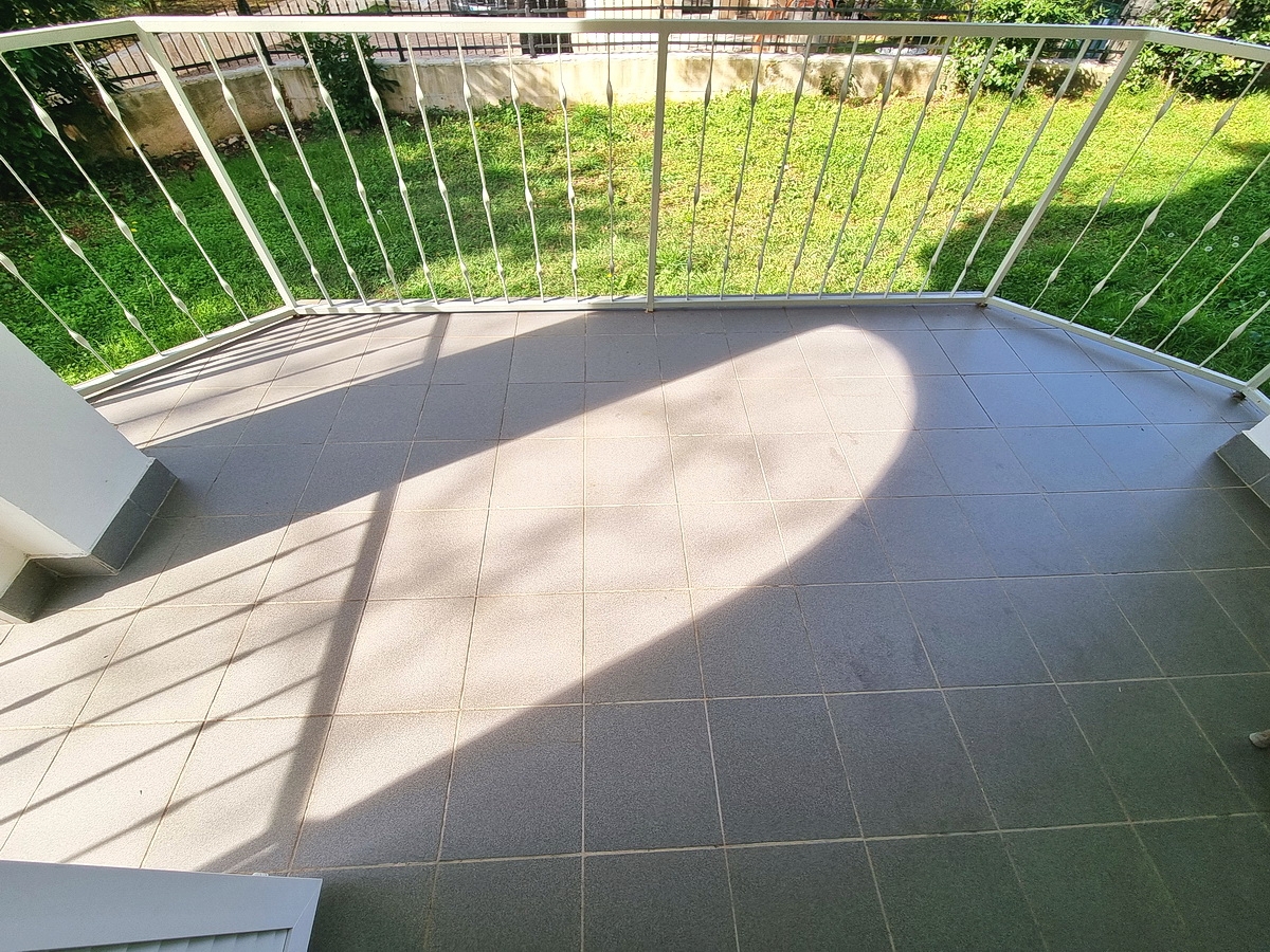 Malinska, samostojna hiša z vrtom na mirni lokaciji z razgledom!