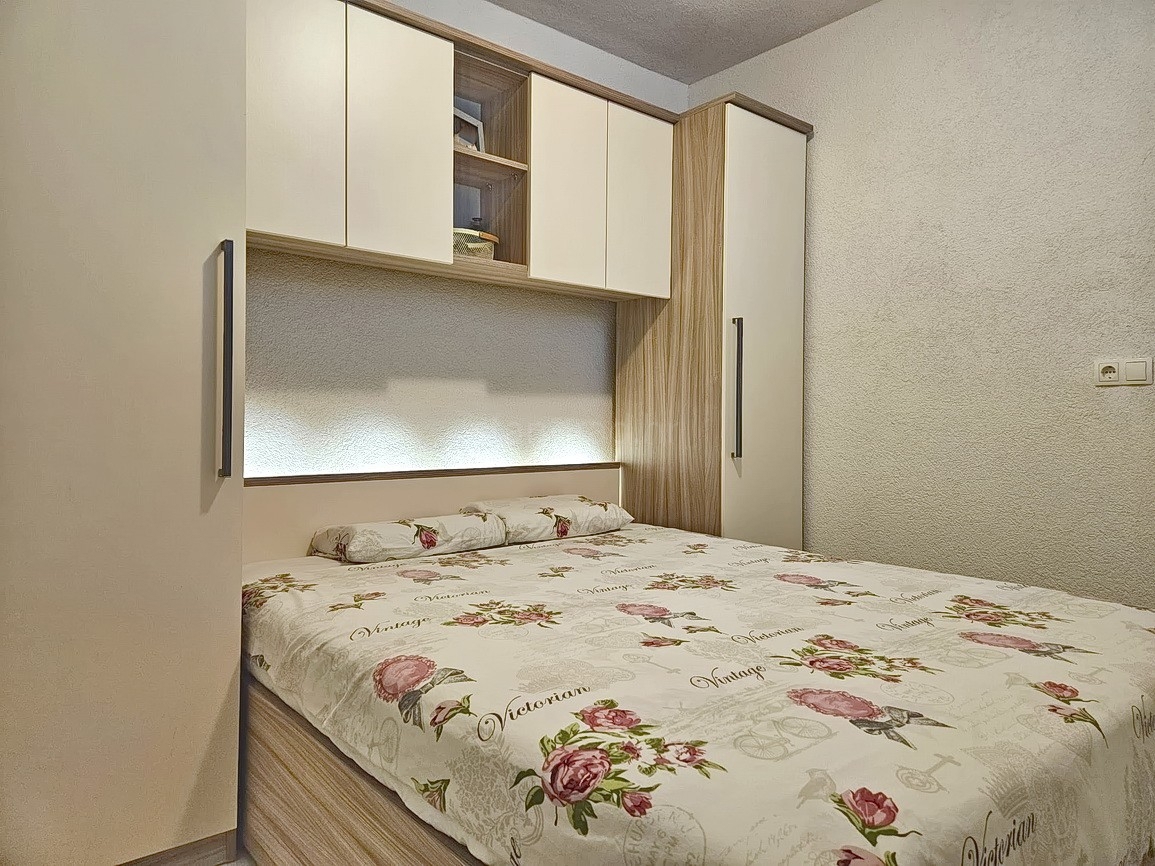 Crikvenica, popolnoma opremljeno stanovanje s strešno teraso in razgledom!