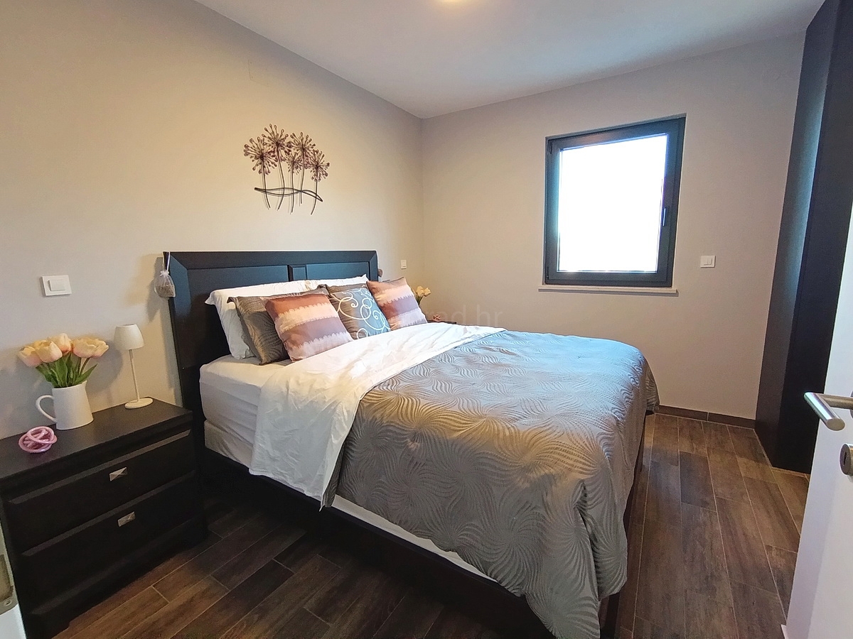 Malinska, udoben apartma z veliko teraso in pogledom na morje!