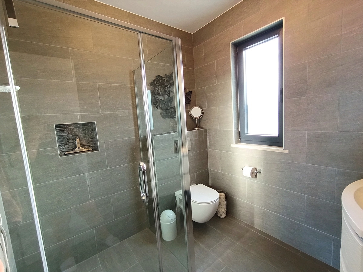 Malinska, udoben apartma z veliko teraso in pogledom na morje!