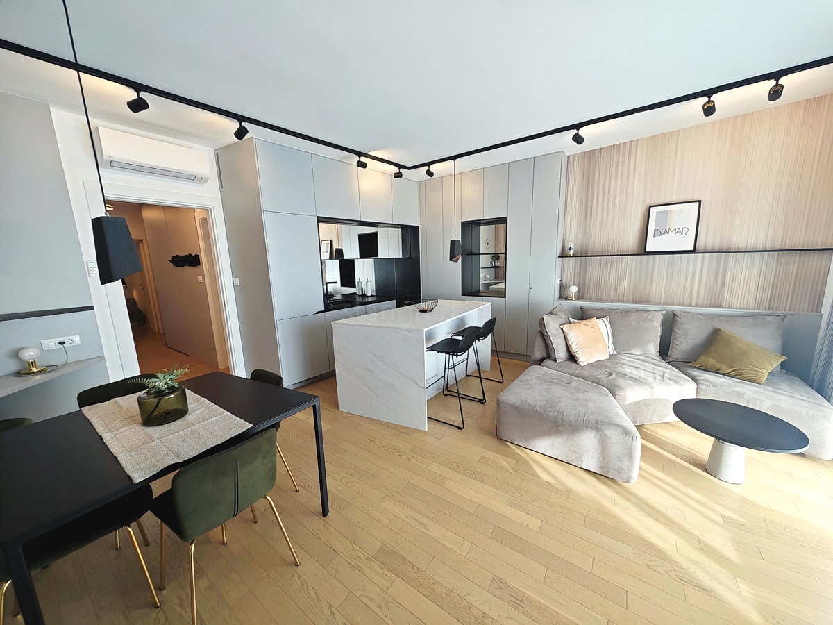 Mesto Krk, moderno pritlično stanovanje s pogledom na morje!