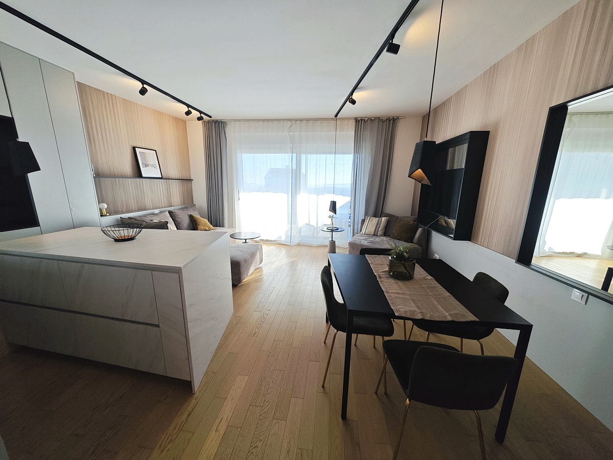 Mesto Krk, moderno pritlično stanovanje s pogledom na morje!