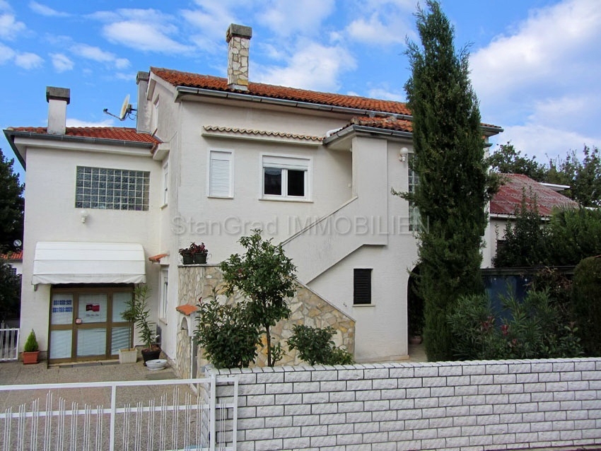Malinska, lepa hiša z vrtom, prodaja