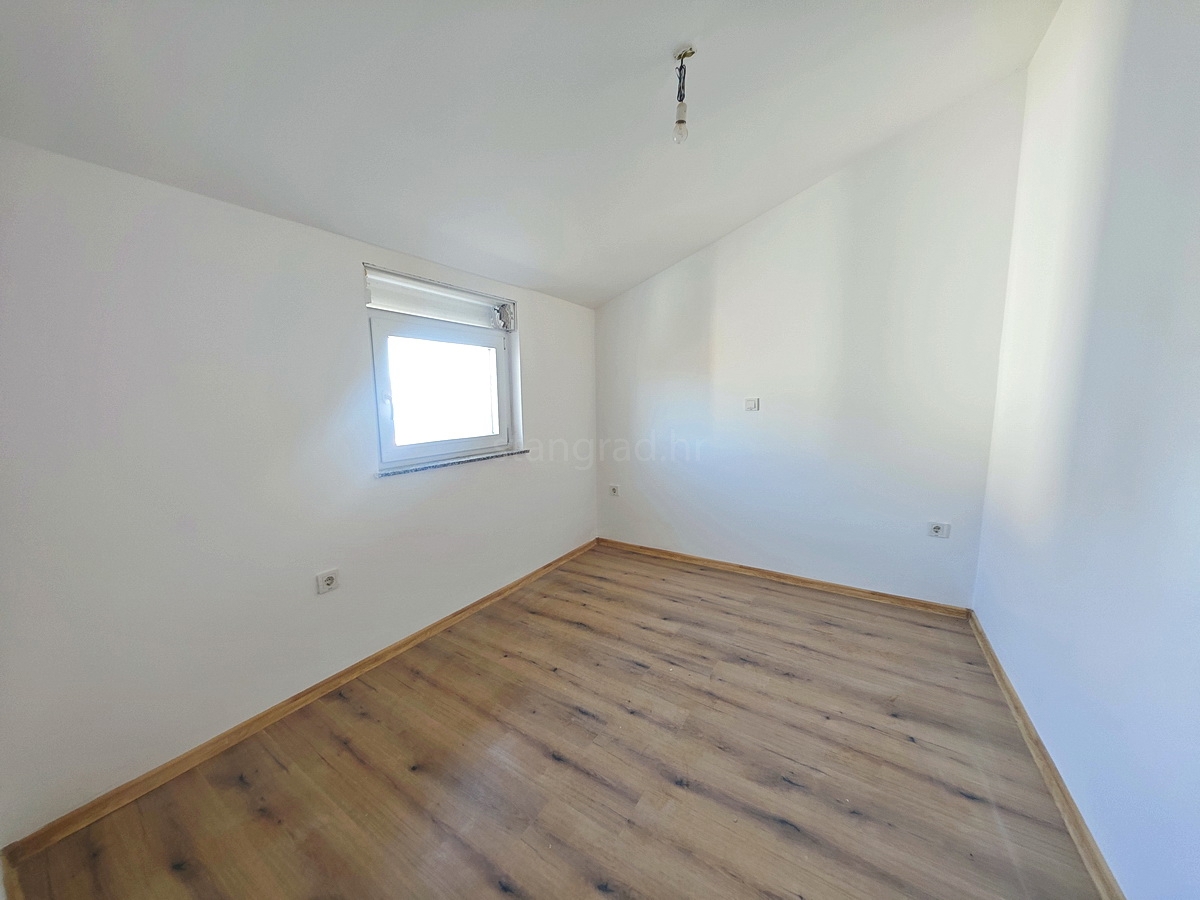 Šilo, prodamo izjemno stanovanje v drugem nadstropju na lokaciji blizu morja