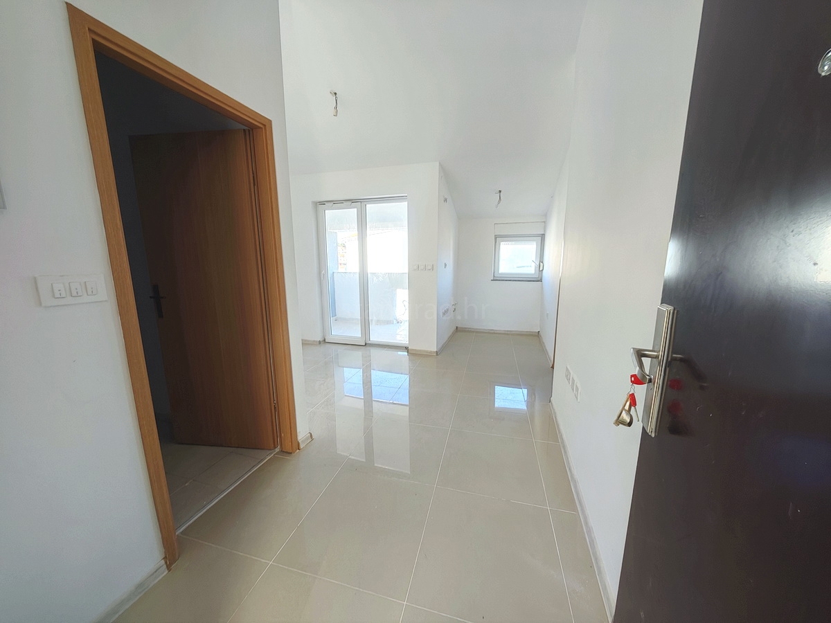 Šilo, prodamo izjemno stanovanje v drugem nadstropju na lokaciji blizu morja