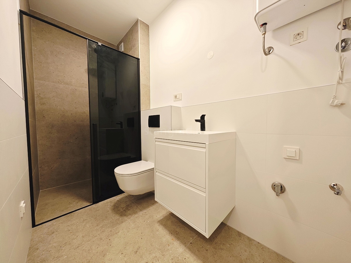 Omišalj, prodaja, izjemen apartma v prvem nadstropju blizu morja!