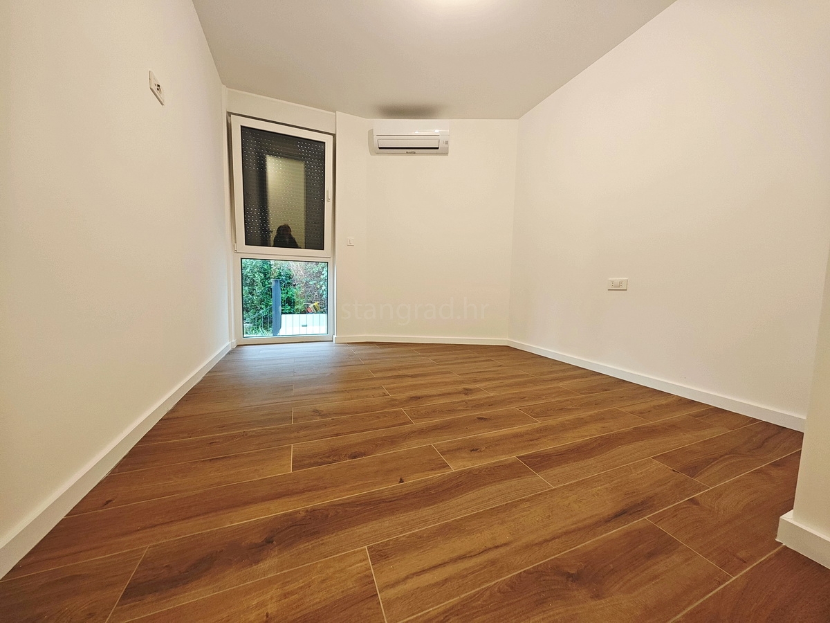 Omišalj, prodaja, izjemen apartma v prvem nadstropju blizu morja!