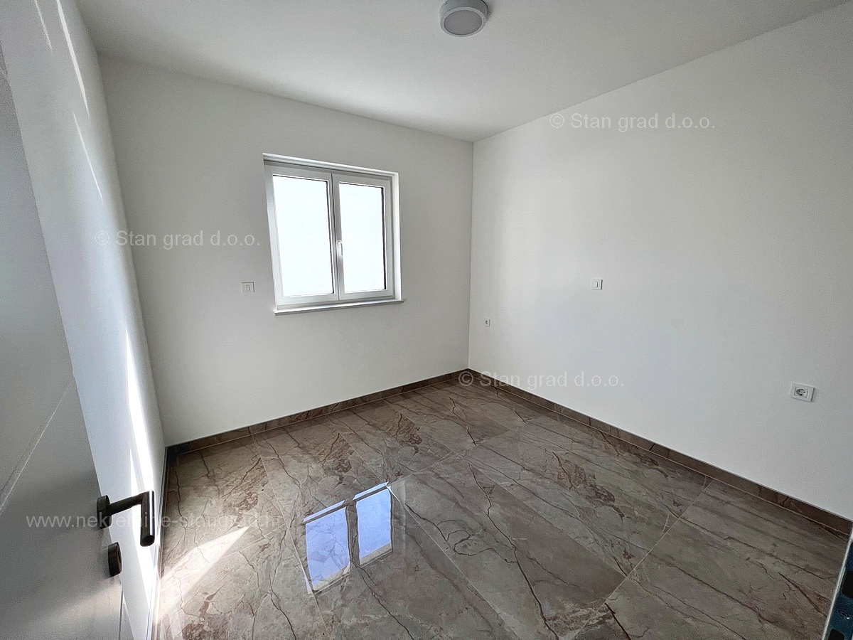Crikvenica, nov apartma v pritličju s pogledom na morje!
