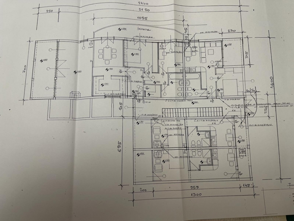 Malinska, apartmajska hiša z 9 apartmaji in bazenom, blizu morja!