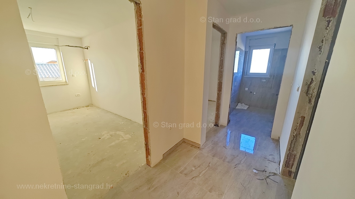Njivice, dvosobni apartma s pogledom na morje!
