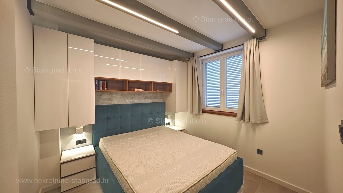 Malinska, opremljen trisobni apartma s pogledom na morje!