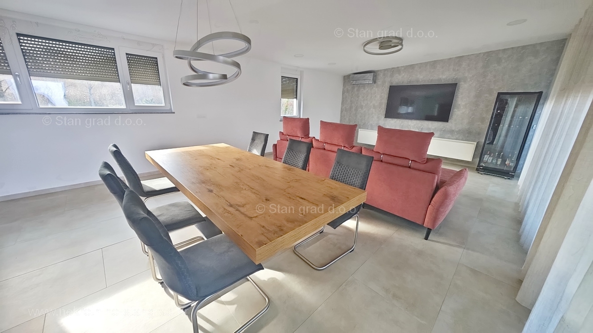 Malinska, luksuzen apartma z bazenom in pogledom na morje!
