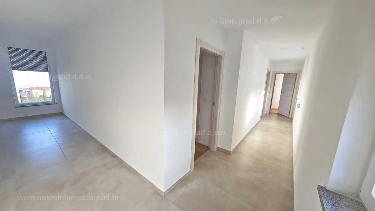 Malinska, luksuzen apartma z bazenom in pogledom na morje!