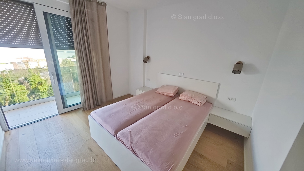 Malinska, luksuzen apartma z bazenom in pogledom na morje!