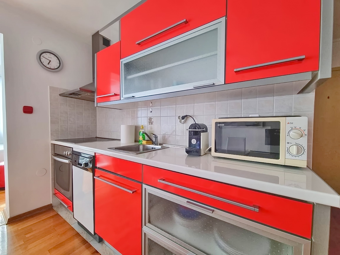 Malinska, opremljeno dvoetažno stanovanje v bližini centra!