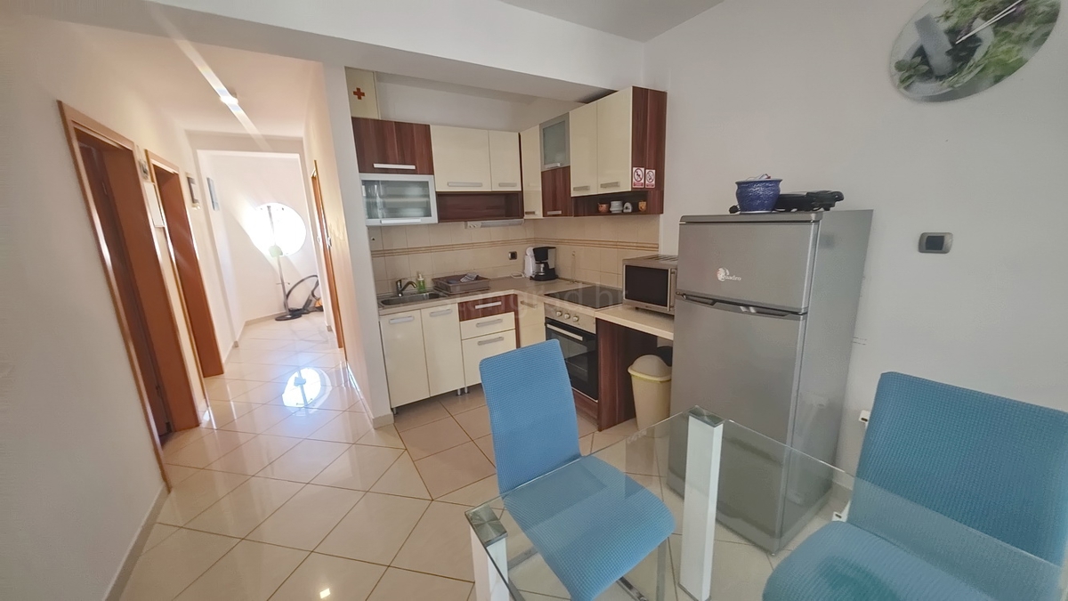 Baška, dvoetažni apartma blizu morja!