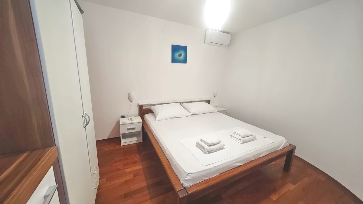 Baška, dvoetažni apartma blizu morja!
