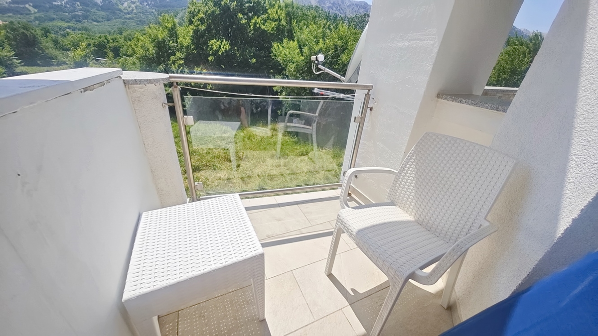 Baška, dvoetažni apartma blizu morja!
