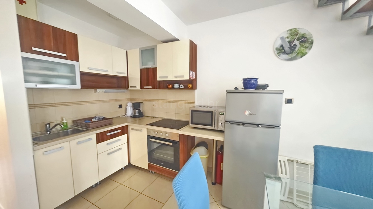 Baška, dvoetažni apartma blizu morja!
