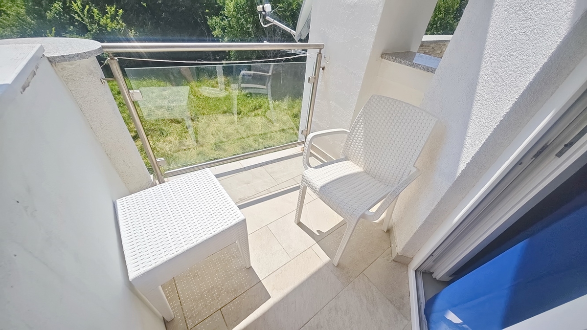 Baška, dvoetažni apartma blizu morja!
